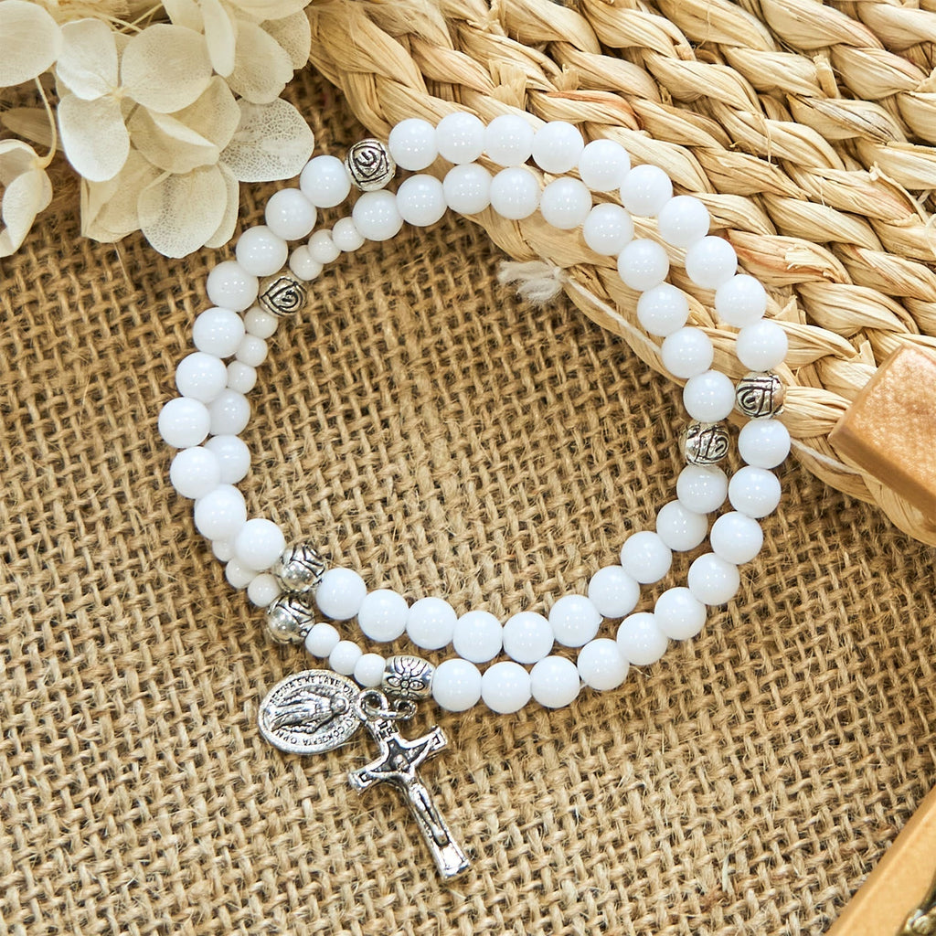 Pulsera Rosario de Cuentas Blancas de 6 mm con Medalla Milagrosa y Crucifijo: Símbolo de Fe
