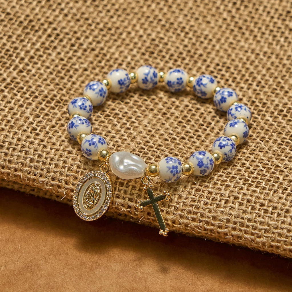 Pulsera de Inspiración Floral con Medalla de la Virgen y Cruz: Fe y Estilo