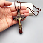 Collar Vintage de Cruz Doble de Madera y Metal
