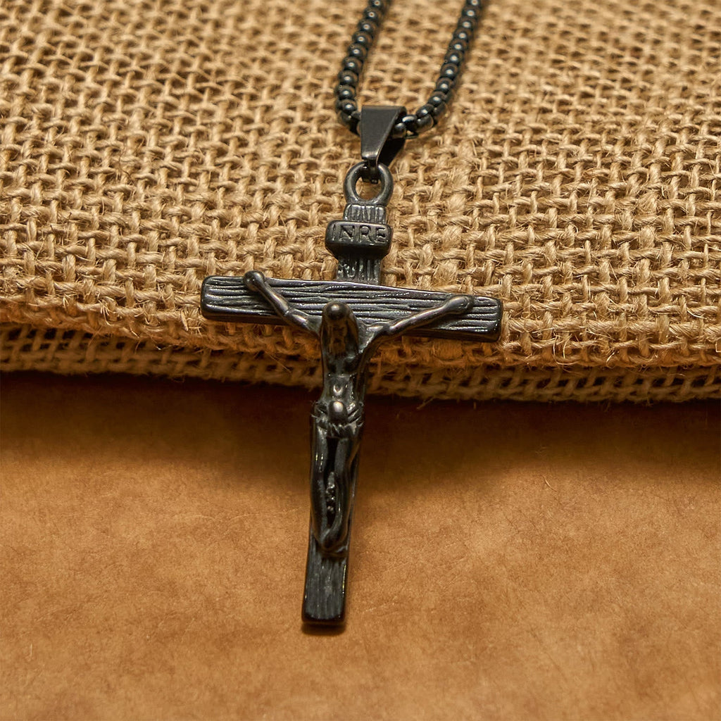 Collar con Dije Crucifijo en 3 Colores: Amuleto Divino de Fe