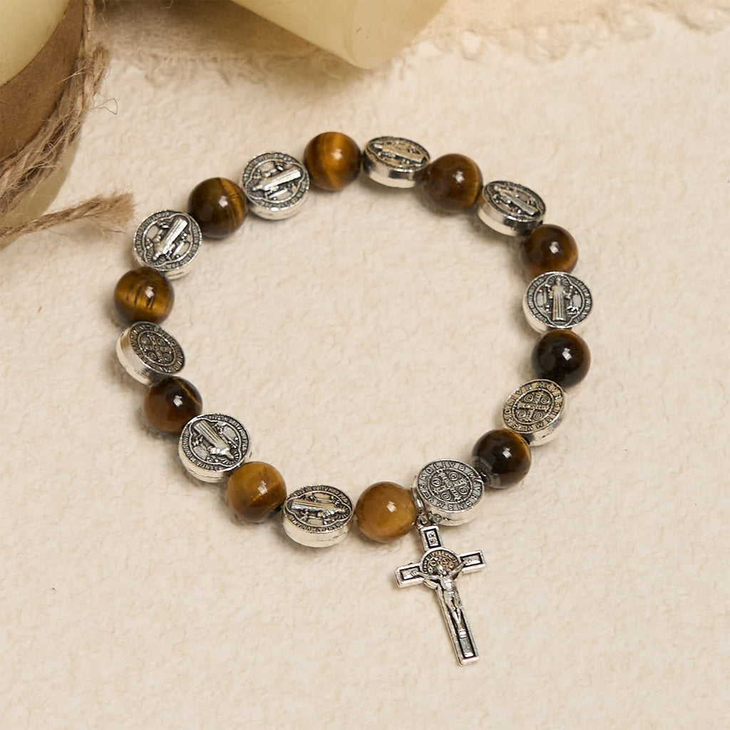 Pulsera de Ojo de Tigre con Símbolo de San Benito: Mezcla de Fe y Belleza