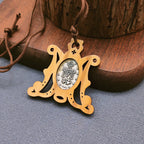 Collar Vintage de Medalla Milagrosa en Madera de Olivo: Emblema Eterno de Gracia Divina