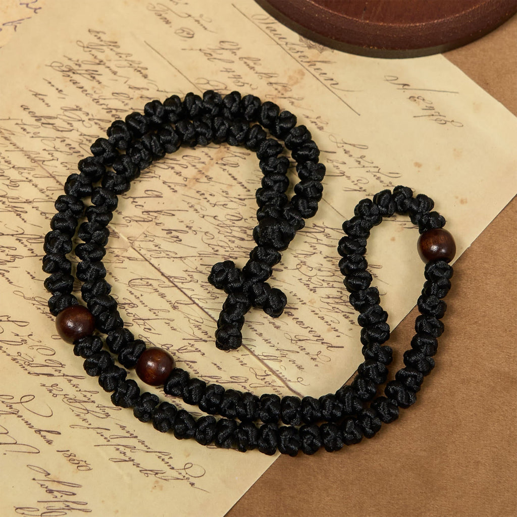 Collar de Cordón Azul y Negro con Cruz y 100 Nudos de Bendición: Símbolo de Bendición Santa
