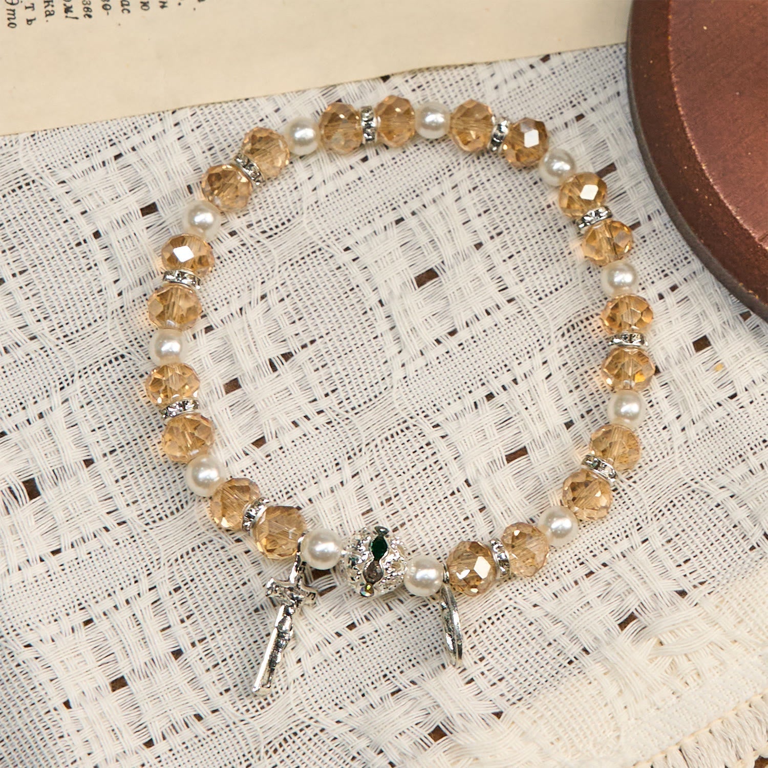 Pulsera Elástica Moderna de Cristal Transparente con Crucifijo y Medalla Milagrosa