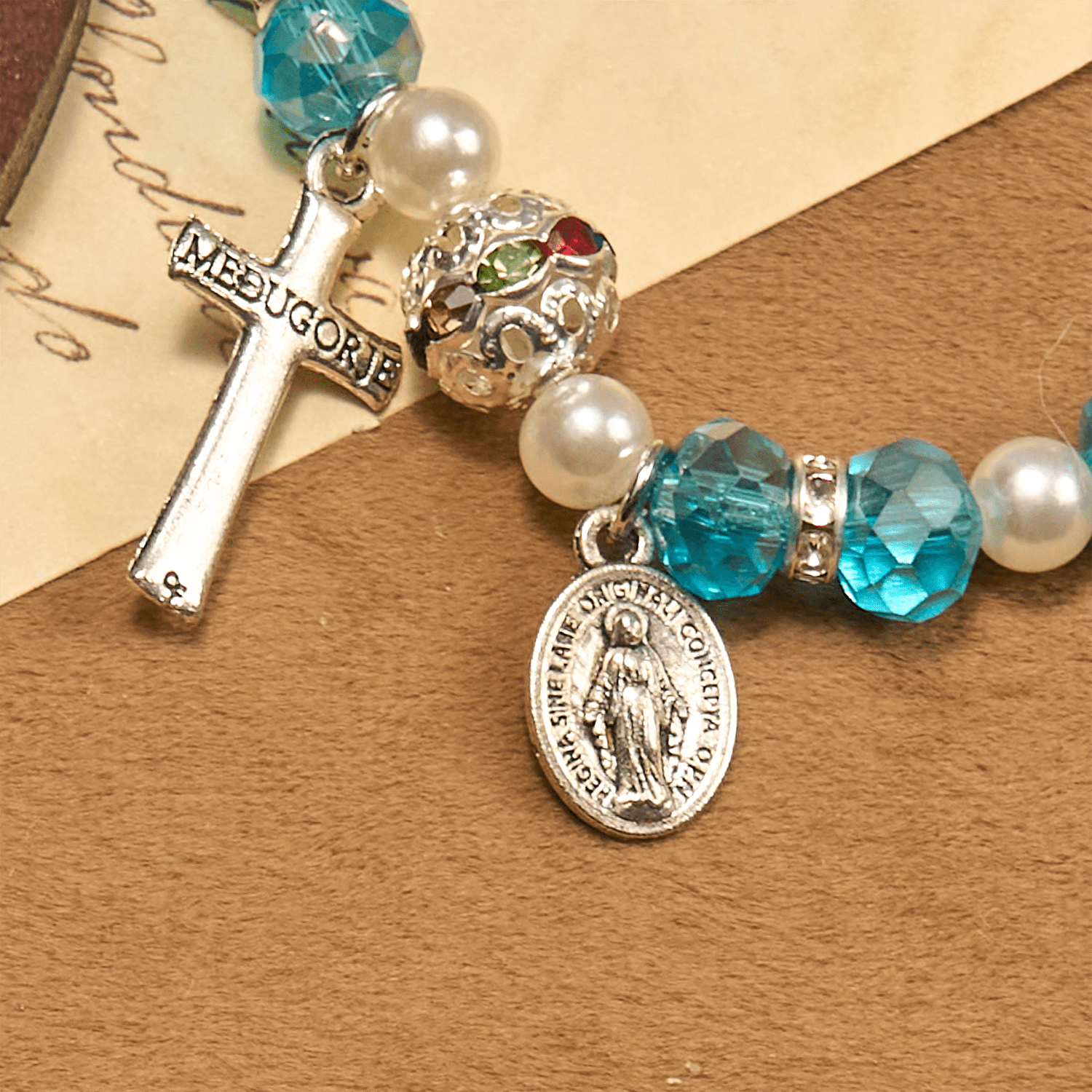 Pulsera Elástica Moderna de Cristal Transparente con Crucifijo y Medalla Milagrosa