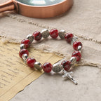 Pulsera Tricolor de Cuentas con Medalla de Plata de San Benito y Crucifijo: Arte de Fe Divina