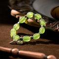 Pulsera de Rosa con Cuentas Verdes Transparentes con Dije de San Judas y Crucifijo