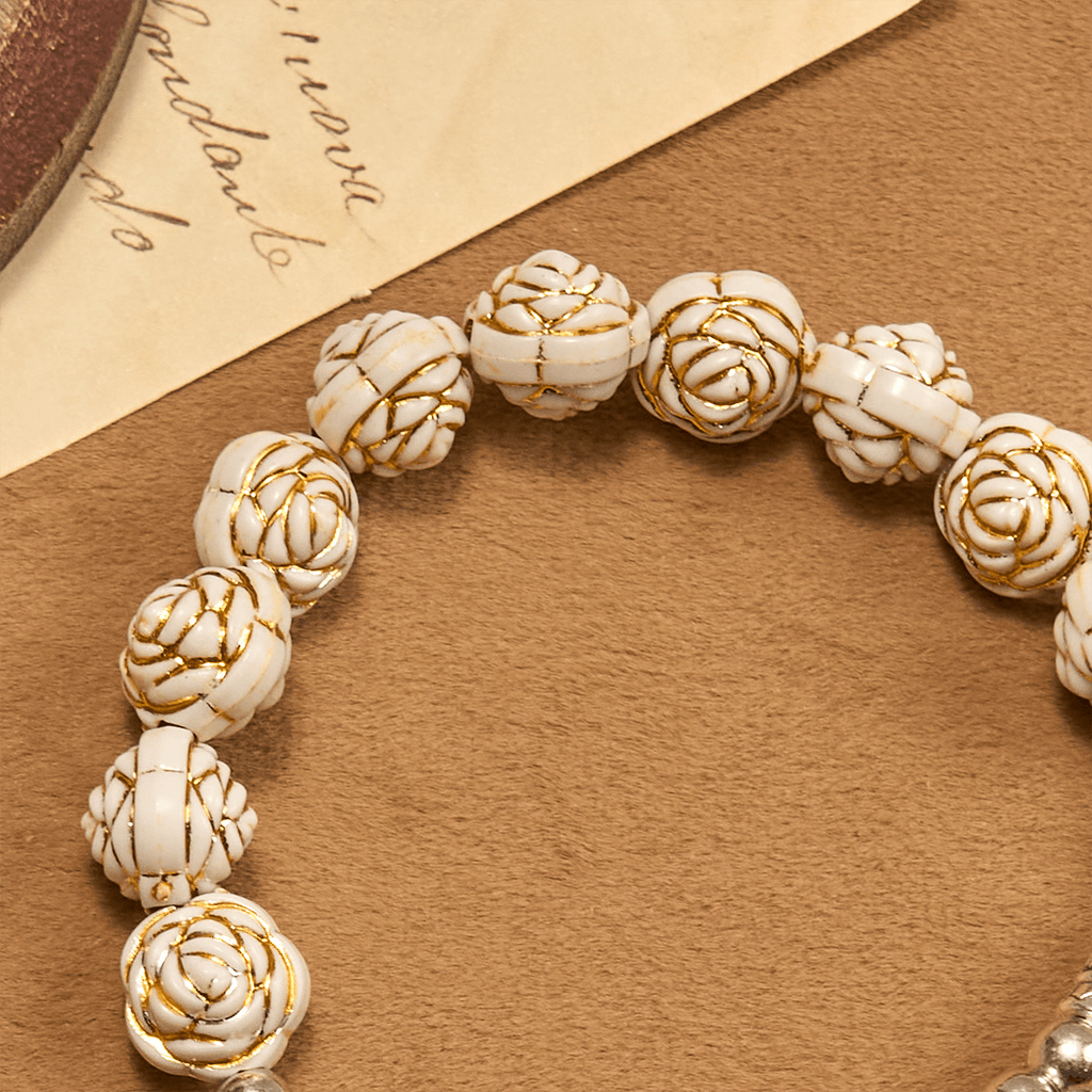 Pulsera Rosario de Cuentas de Rosa Blanca de 10 mm Esculpidas con Crucifijo