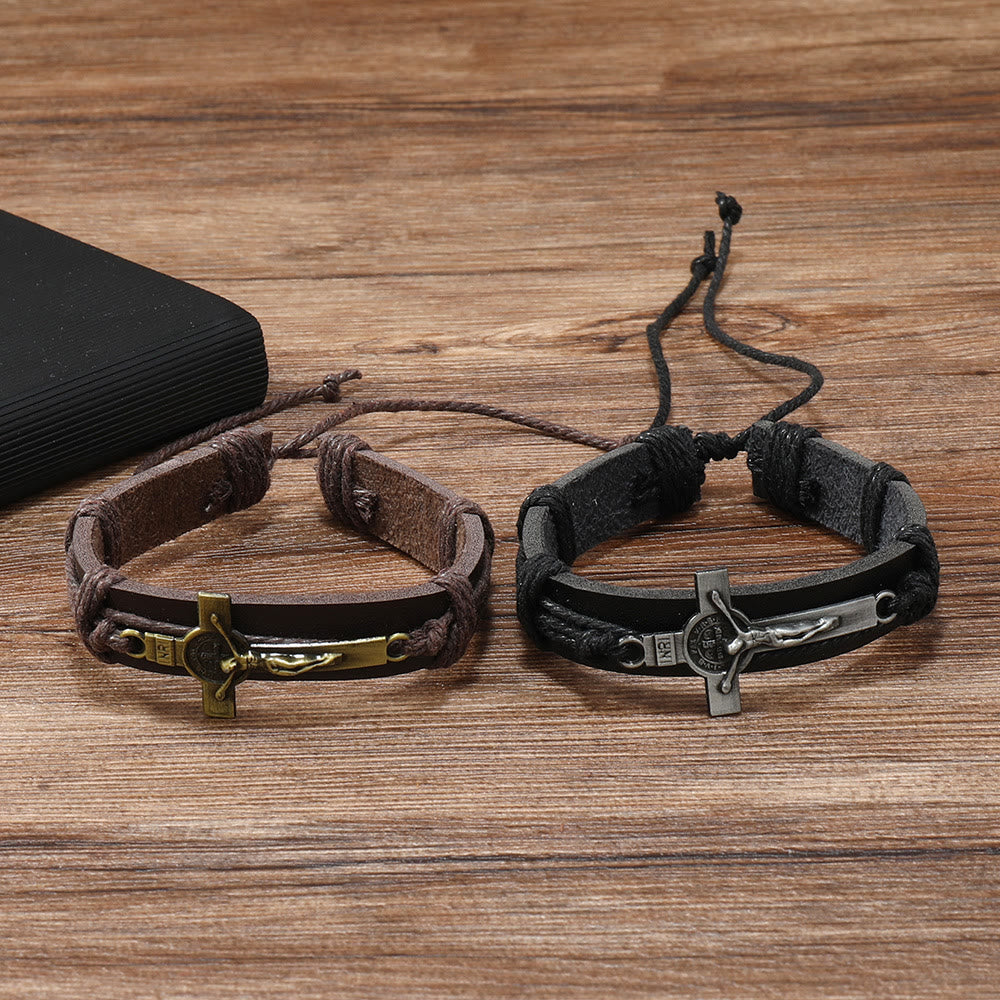 Pulsera Ajustable Clásica de Cuero Café o Negro con Crucifijo