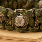 Pulsera Artesanal Duradera de Paracord de San Benito Estilo Vintage