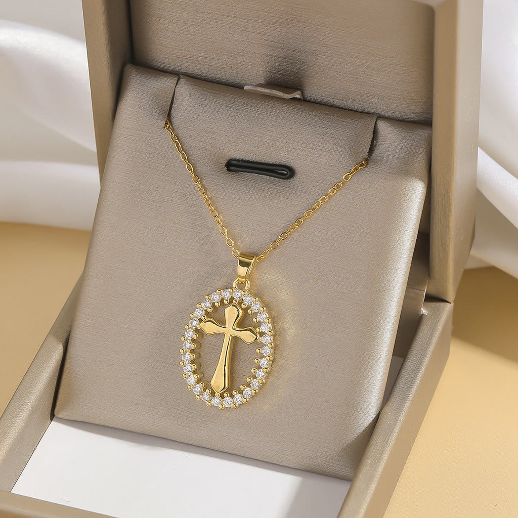 Collar Elegante de Cruz Ovalada con Halo de Cristal: Regalo Precioso de Fe
