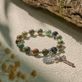 Pulseras Espirituales de Inspiración Rosario en Tonos Tierra con Crucifijo y Cruz de Jerusalén