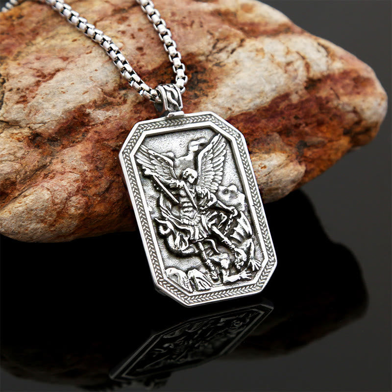 Collar de Acero Inoxidable con Dije de Protección de San Miguel Arcángel Estilo Clásico