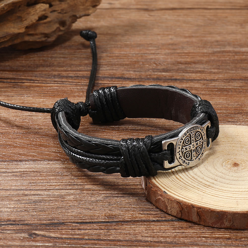 Pulsera Clásica de Cuero de San Benito en 2 Colores: Símbolo de Fe y Valor