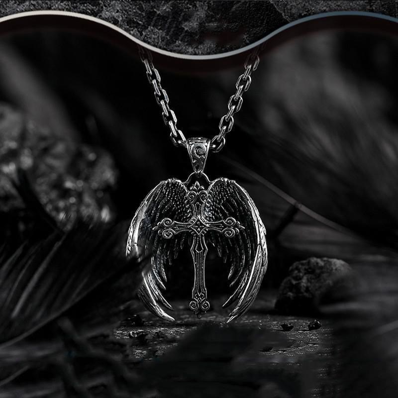 Collar con Dije de Cruz con Alas del Ángel de la Guarda: Joyería de Protección Espiritual