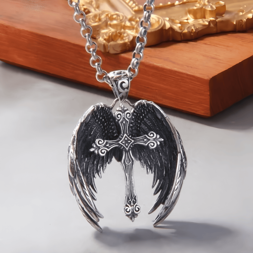 Collar con Dije de Cruz con Alas del Ángel de la Guarda: Joyería de Protección Espiritual