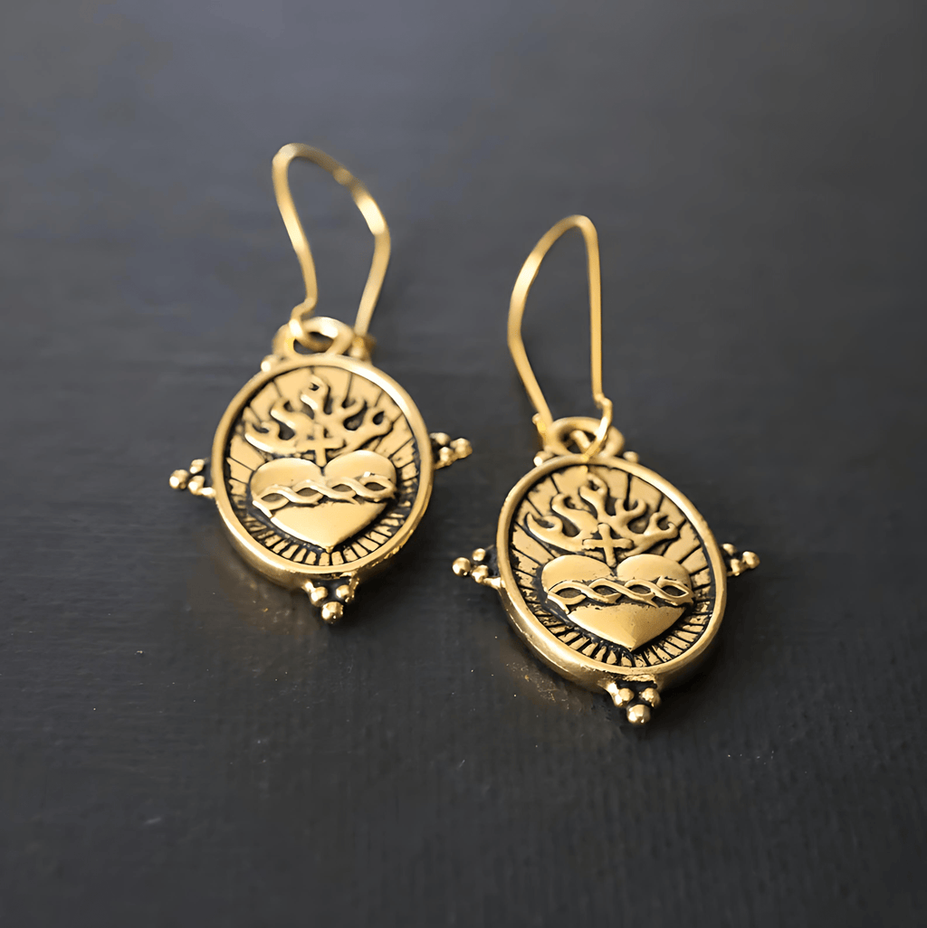 Aretes Colgantes del Sagrado Corazón Estilo Vintage: Joyería de Fe y Devoción VIP
