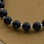 Pulsera Animal de Bendición de Piedra de Lava Negra y Blanca Mate con Gata