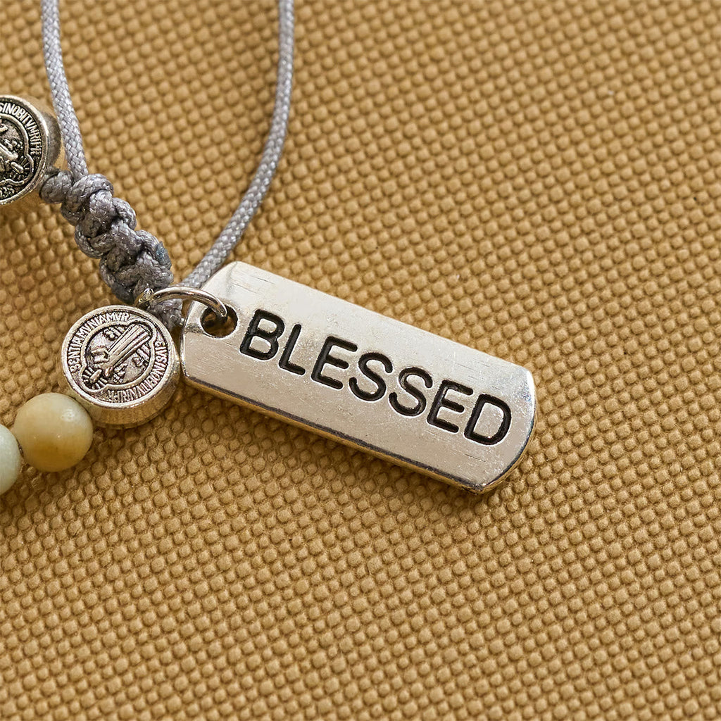 Tobillera de Bendición de San Benito en Dos Colores con Cuentas de Piedra Natural