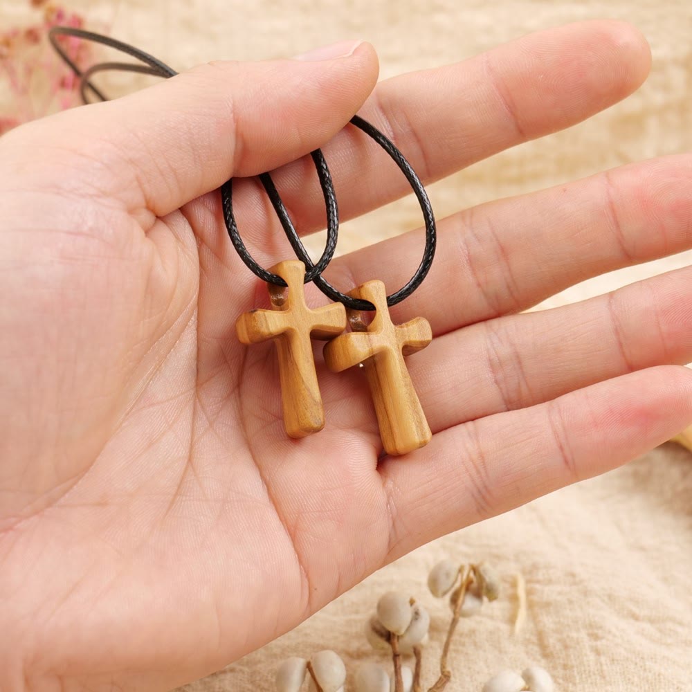 Collar con Dije de Cruz de Madera: Joyería de Fe Cristiana