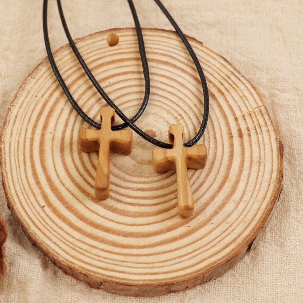 Collar con Dije de Cruz de Madera: Joyería de Fe Cristiana