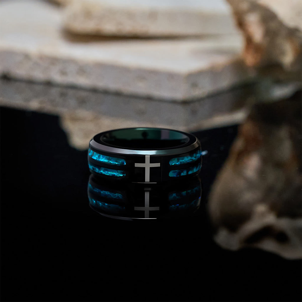Anillo Moderno de Cruz en Acero de Titanio con Incrustación Azul Láser: Serenidad en Cristo