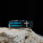 Anillo Moderno de Cruz en Acero de Titanio con Incrustación Azul Láser: Serenidad en Cristo