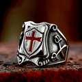 Anillo Escudo de Cruz Roja Estilo Medieval con Diseño Caballeresco y Grabados