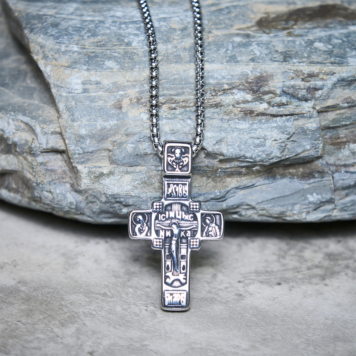 Collar Vintage de Acero de Titanio con Cruz Ortodoxa Sagrada y Escritura Religiosa