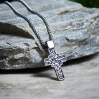 Collar Vintage de Acero de Titanio con Cruz Ortodoxa Sagrada y Escritura Religiosa