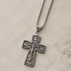 Collar Vintage de Acero de Titanio con Cruz Ortodoxa Sagrada y Escritura Religiosa