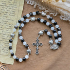 Pulsera de Cuentas con Gata Blanca y Negra "Bendición de la Virgen", Rosario Animal