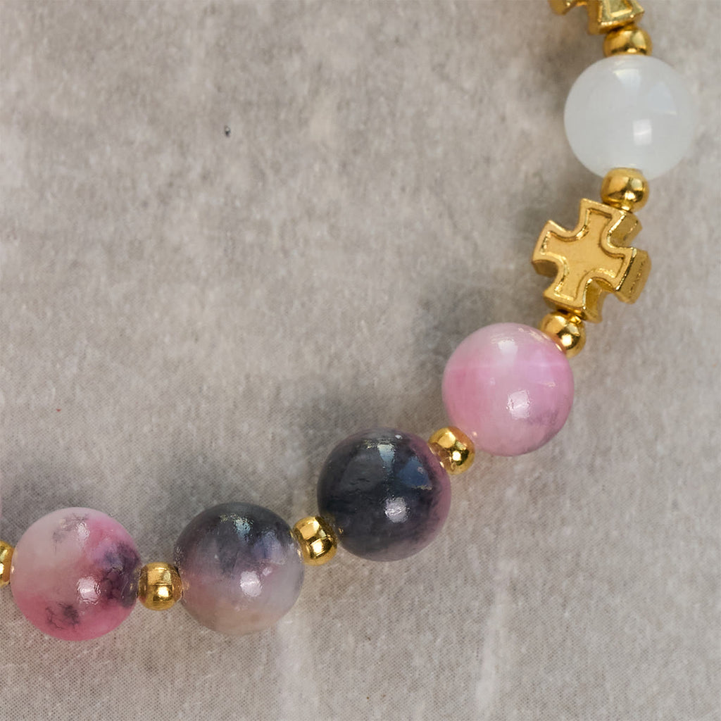 Pulsera Elegante de Cuentas de Jade Rosa Persa y Negro de 8 mm con Cruz Antigua