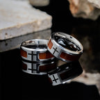Anillo Moderno de Cruz con Detalle de Madera: Fe Enraizada en la Naturaleza
