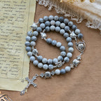Rosario de Oración Gato Atigrado Gris: Pulsera por los Gatos Callejeros, Rosario Animal