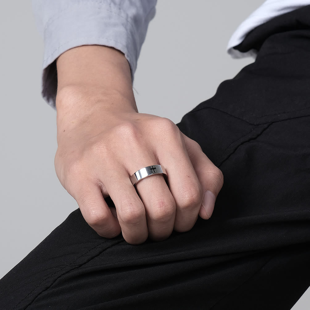 Anillos de Cruz Minimalista en Dos Colores: Moda Inspirada en la Fe