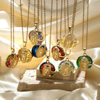 Collares de Cristal Multicolor de la Virgen: Joyería Artística Llena de Fe