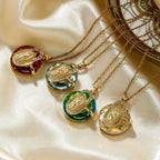 Collares de Cristal Multicolor de la Virgen: Joyería Artística Llena de Fe