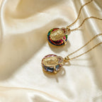 Collares de Cristal Multicolor de la Virgen: Joyería Artística Llena de Fe