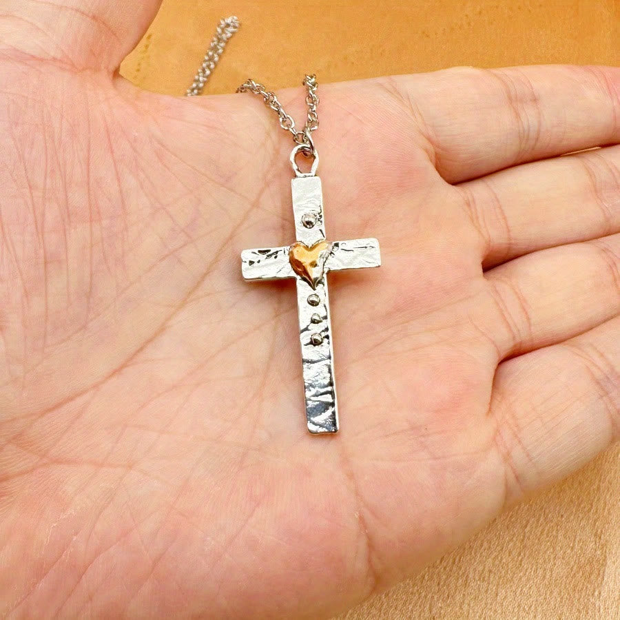 Collar de Cruz en Dos Tonos: Fe y Amor en Diseño Artístico