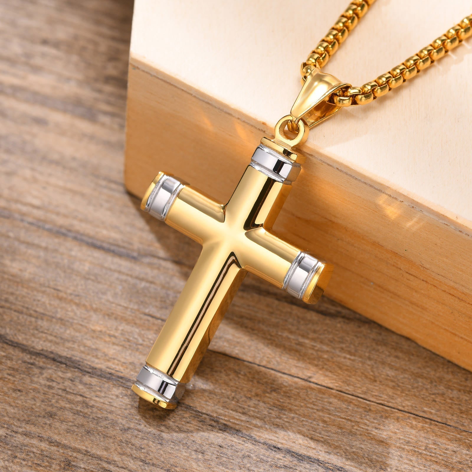 Collar de Cruz Multicolor con Escritura: Fe Personalizada para Llevar