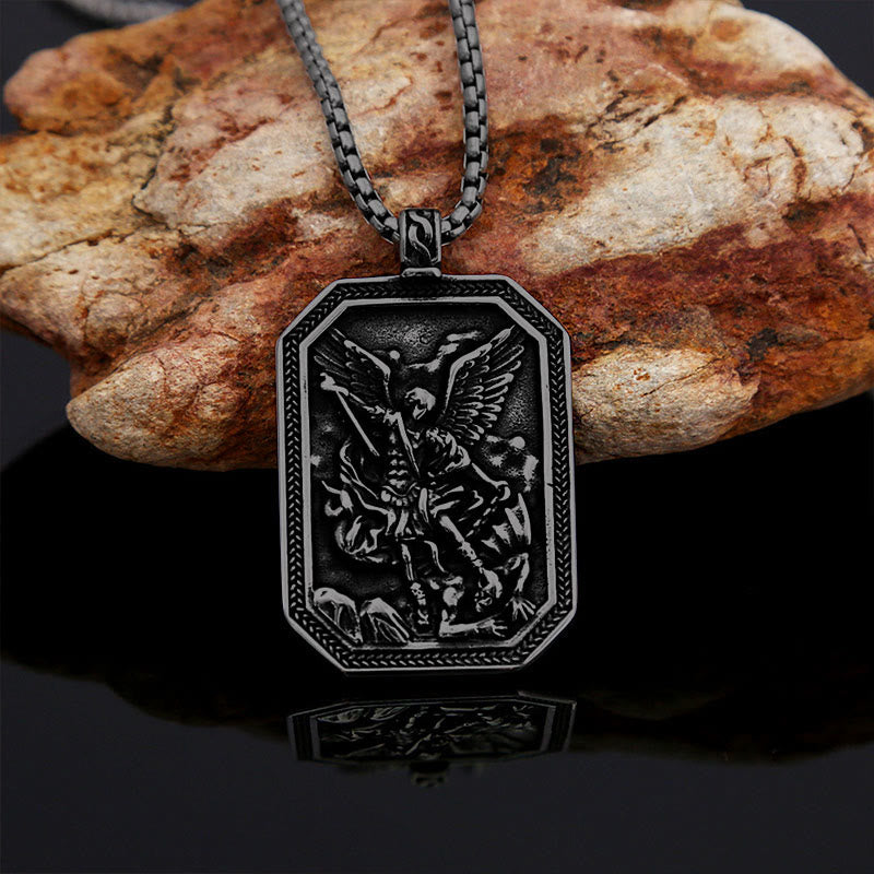 Collar de Acero Inoxidable con Dije de Protección de San Miguel Arcángel Estilo Clásico