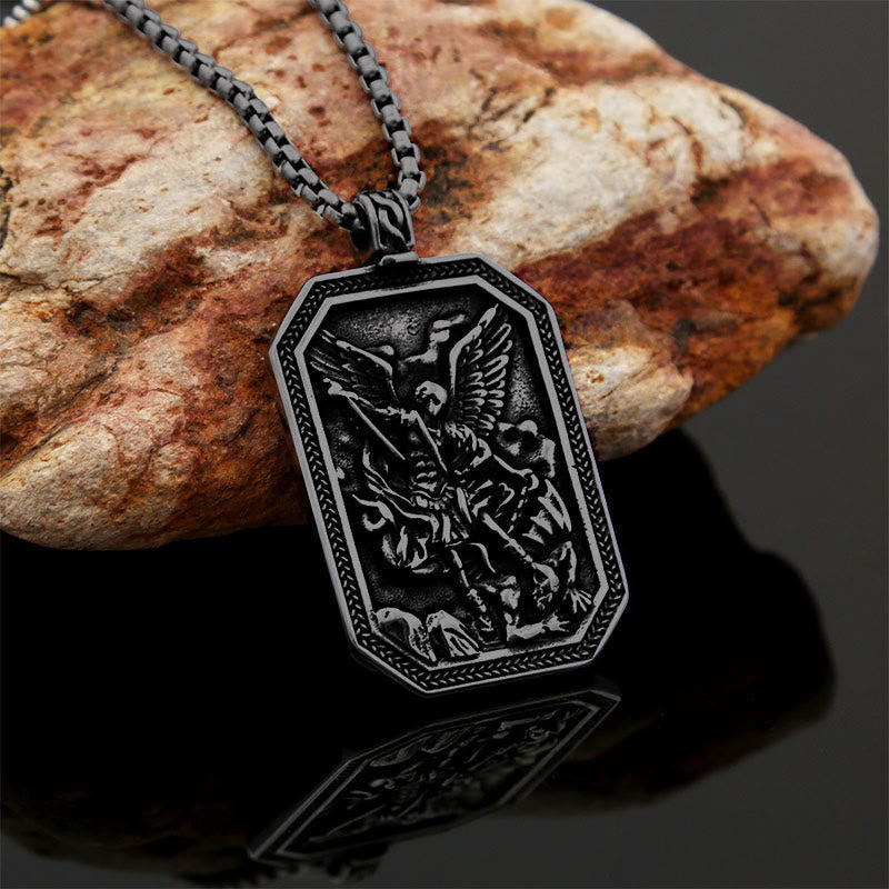 Collar de Acero Inoxidable con Dije de Protección de San Miguel Arcángel Estilo Clásico