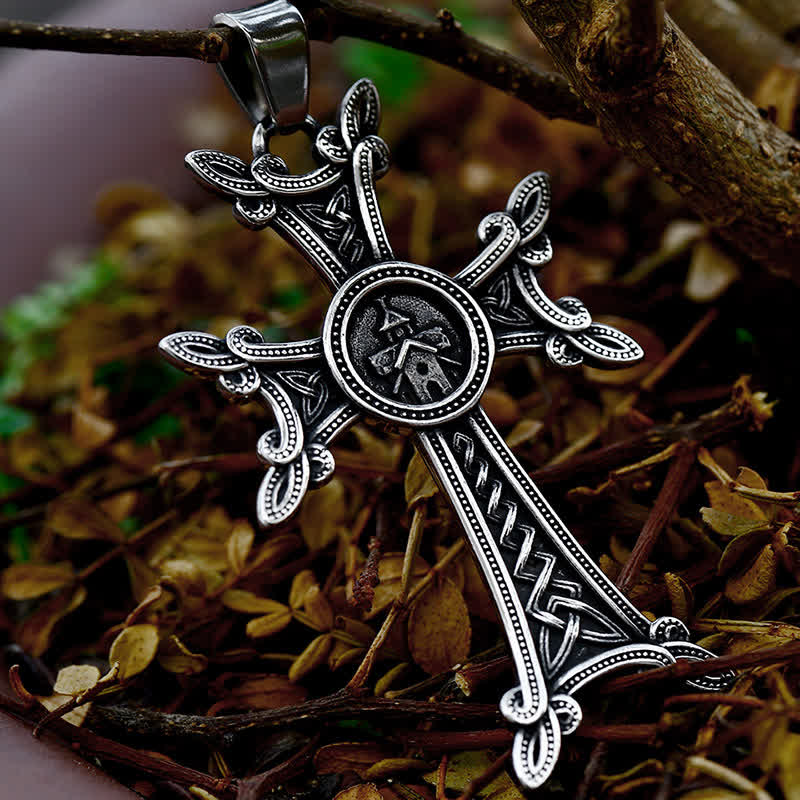 Collar con Dije de Cruz Armenia con Nudo Celta de la Iglesia Ortodoxa