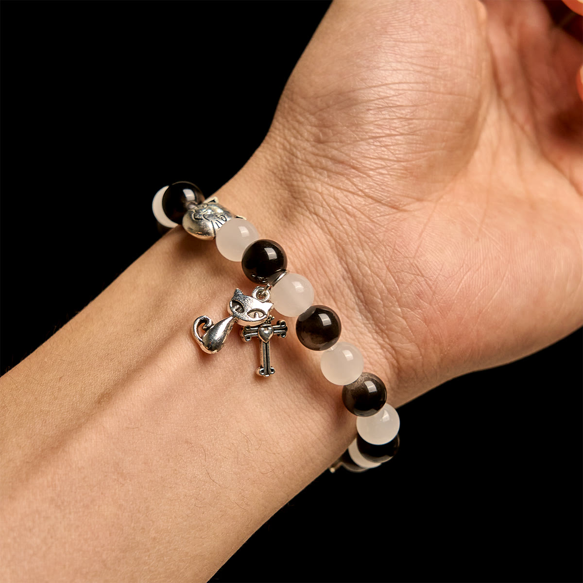 Pulsera Animal de Cuentas con Gata Blanca y Negra "Bendición de la Virgen"
