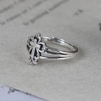 Anillo de Plata de Ley con Cruz Ornamentada Estilo Catedral y Volutas Florales