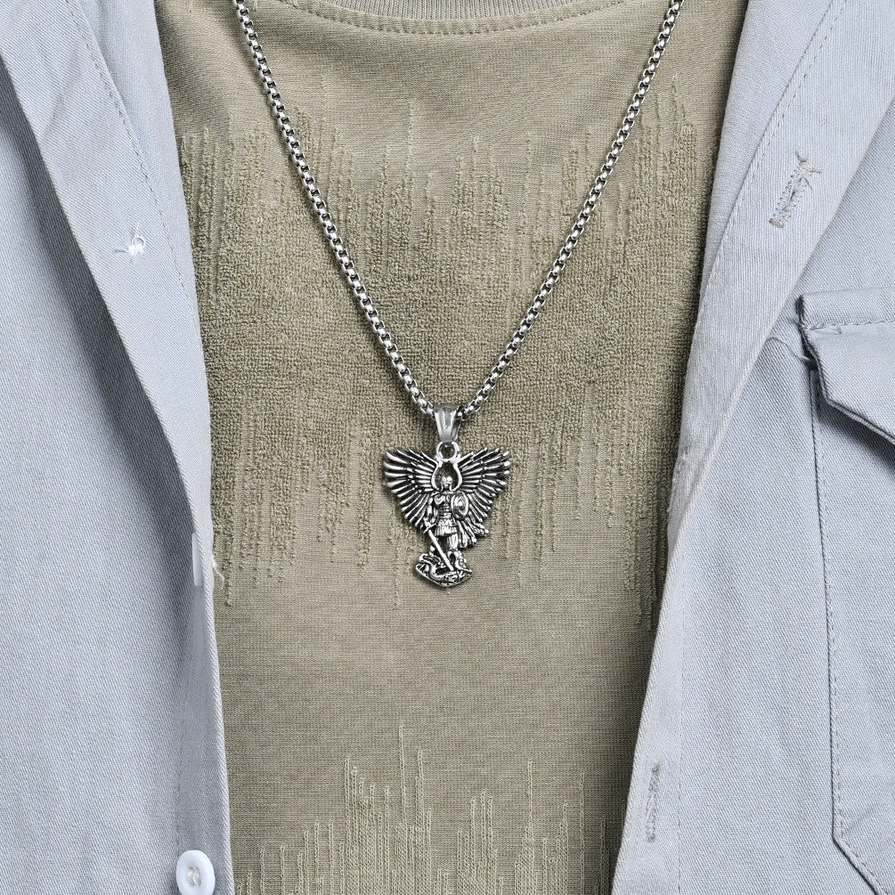 Collar con Dije de Ángel Guerrero Multicolor Estilo Urbano