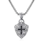 Collar Crucifijo Ornamentado en Forma de Escudo con Incrustaciones de Circonia Negra