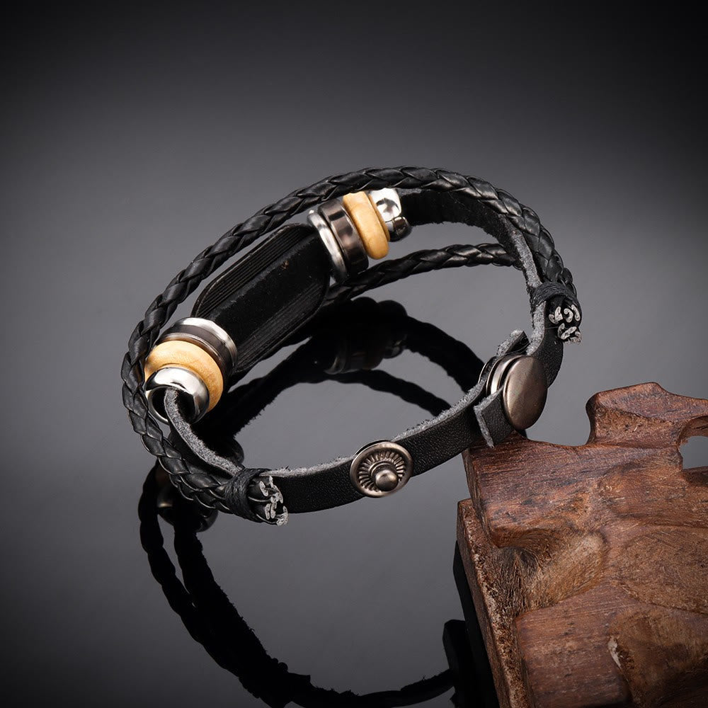 Pulsera Artesanal de Cuero Trenzado con Inscripción Salmo 18:2