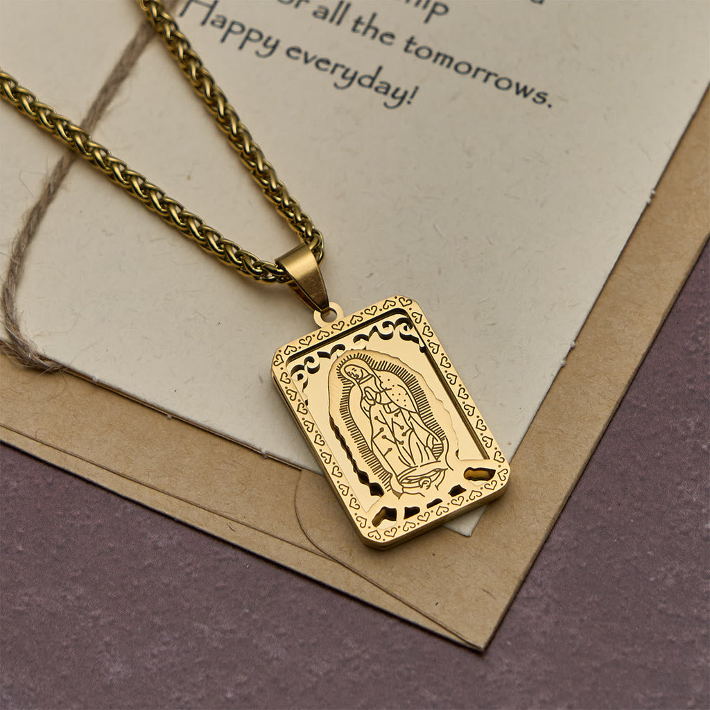 Collar con Dije de la Virgen de Guadalupe con Borde de Corazón